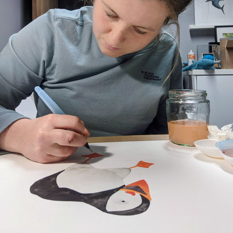 Jem Loves To Draw - Jem painting a puffin