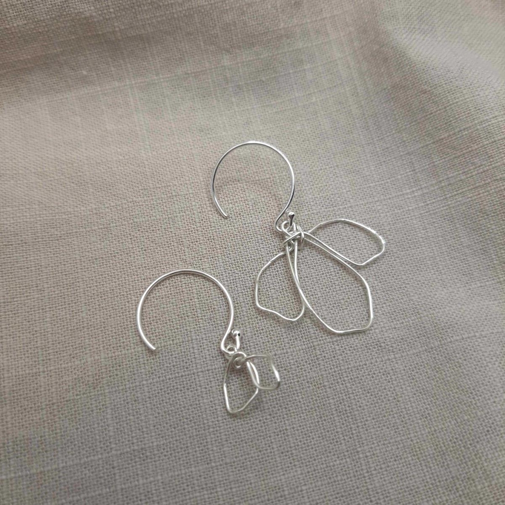 silver earrings abstract wire shape